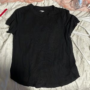 Old Navy T-Shirt ( Medium )